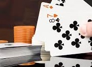 Spela en pokerturnering online